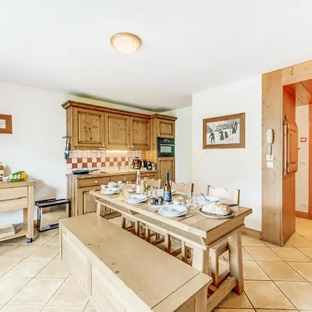 Les Alpages - 4 Pieces Pour 8 Personnes Mae-1703